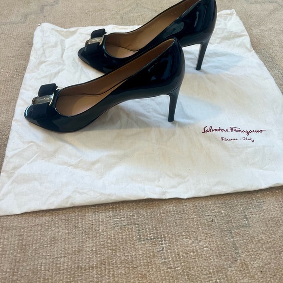 Salvatore Ferragamo Black Patent Bow Peeptoe Heels - Picture 3 of 8
